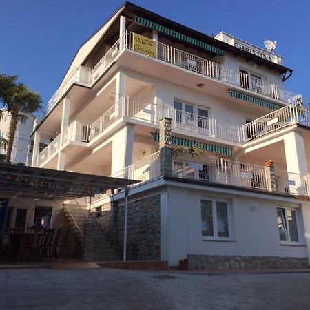 Apartmani Villa Christina Ičići Εξωτερικό φωτογραφία